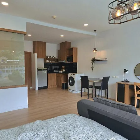 The Olive Studio Room At Chic Condominium Karon Exterior photo